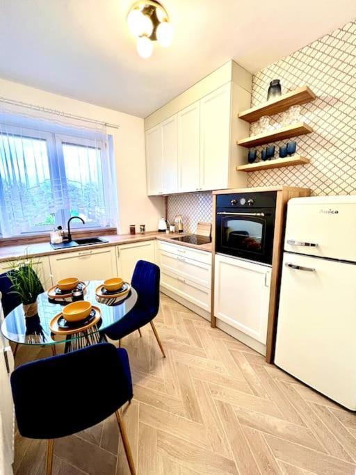 B&W Luxurious Apartment In The Heart Of Wrocław Extérieur photo